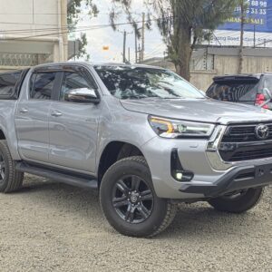 Toyota Hilux With Canopy 2020 Silver
